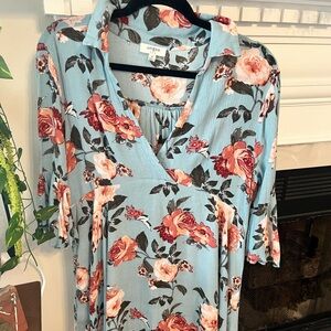 Umgee Split Flutter Sleeve Floral Blouse-Medium